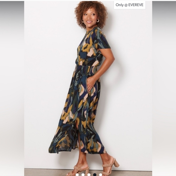 Evereve Alexis Smocked Midi Dress in Painterly Print - Picture 3 of 9